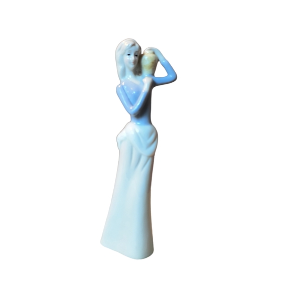 Vintage Porcelain Tall Woman with jar on Shoulder - Picture 1 of 8